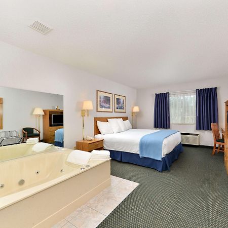 Americas Best Value Inn & Suites - Tahquamenon Country Newberry Luaran gambar