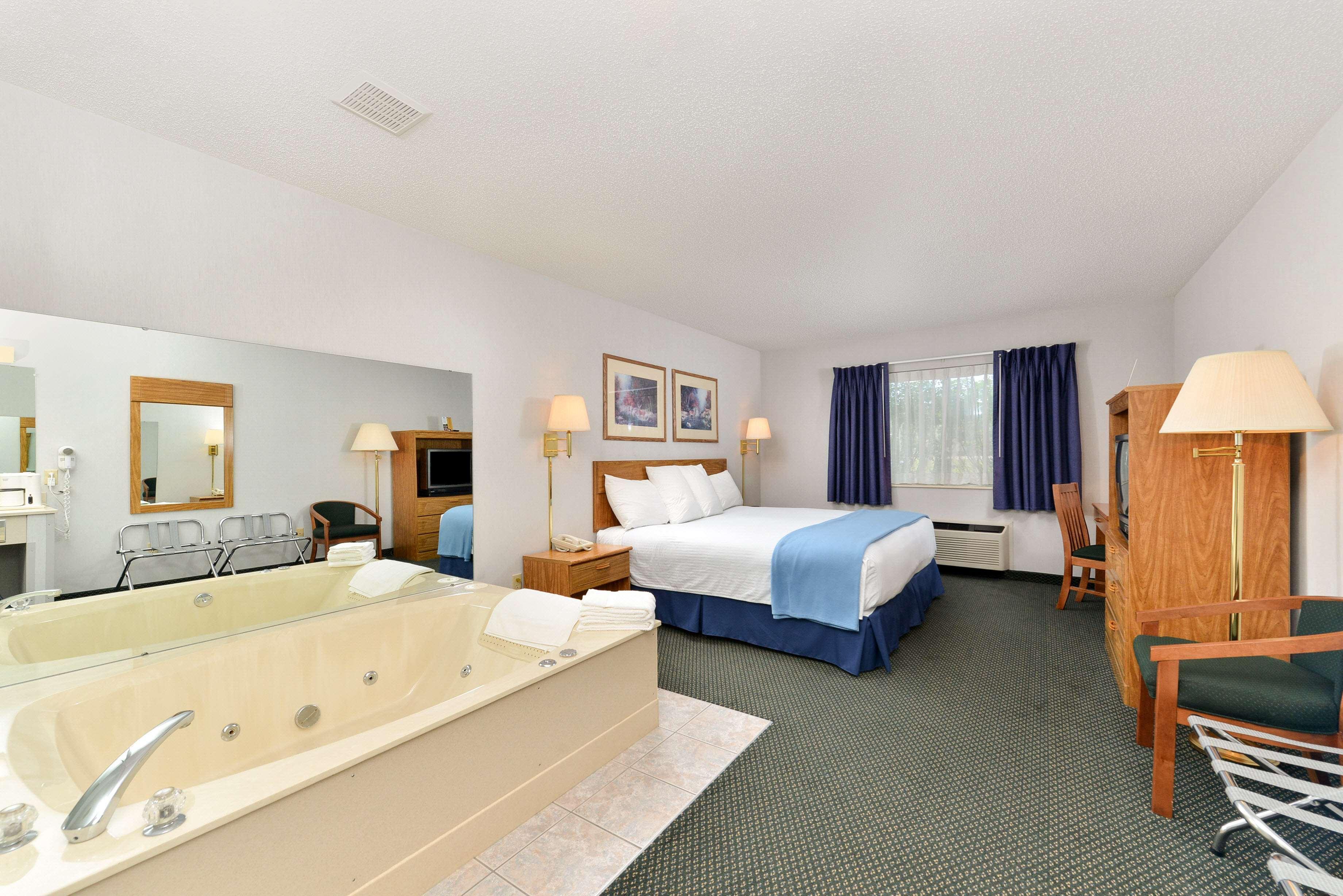 Americas Best Value Inn & Suites - Tahquamenon Country Newberry Luaran gambar