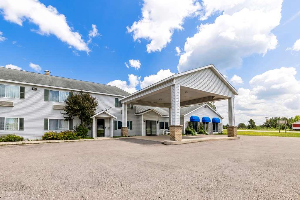 Americas Best Value Inn & Suites - Tahquamenon Country Newberry Luaran gambar