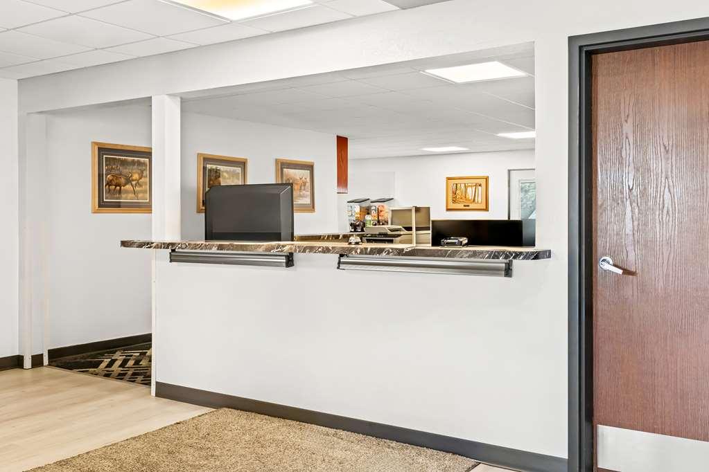 Americas Best Value Inn & Suites - Tahquamenon Country Newberry Dalaman gambar